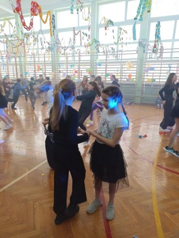 b_1024_768_0_00_images_2023_2024_WYDARZENIA_Choinka_418475154_840816211179662_6939766231240692351_n